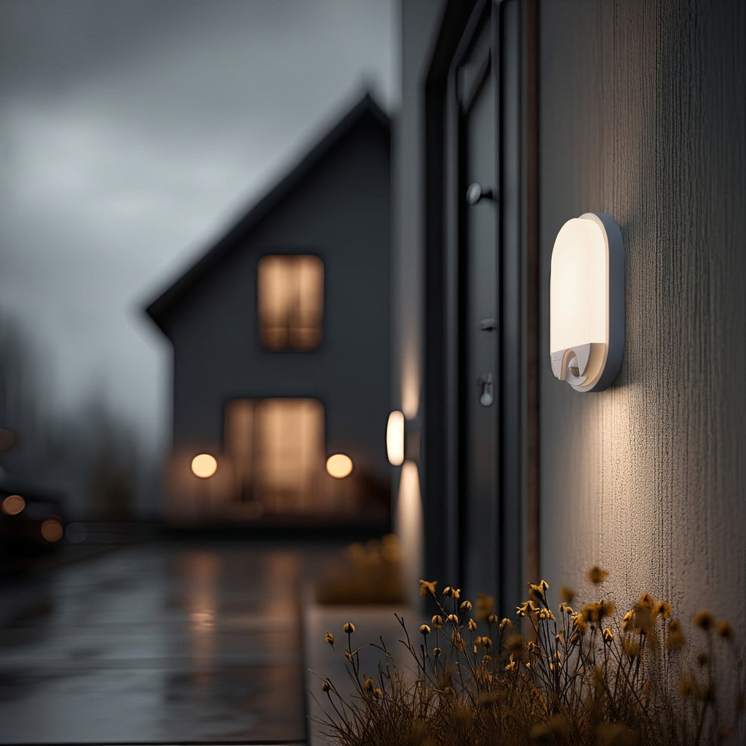 LED лампа с инфрачервен датчик за движение MCE340 W 1100lm 15W IP54 Maclean Energy цвят бял, цветова температура естествено бял (4000K)