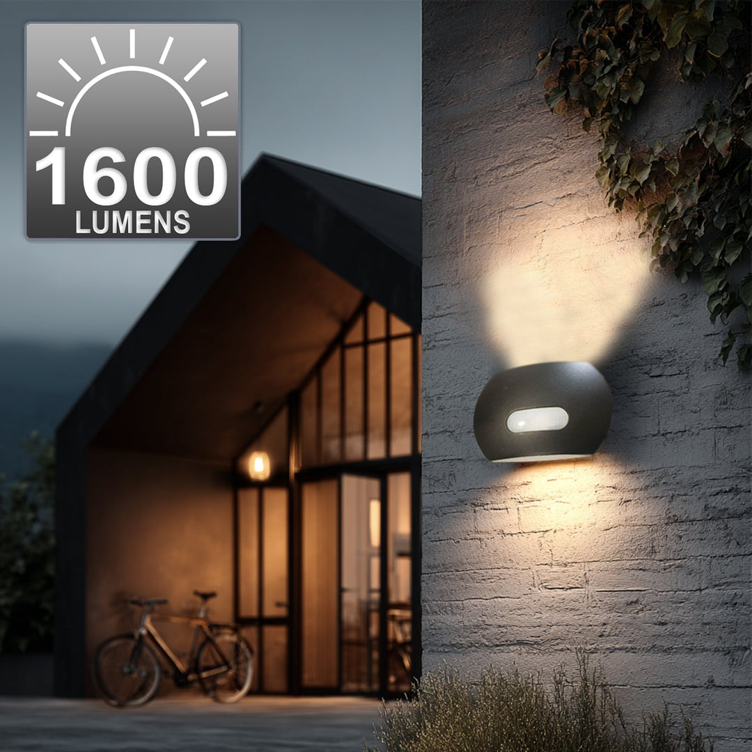 Maclean Energy MCE366 стенна LED лампа с PIR сензор - PC+ALU, 20W (1600lm) неутрално бяло 4000K IP65 сиво