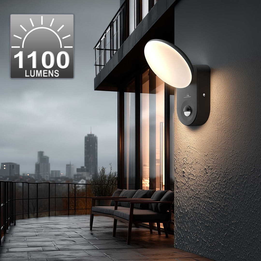 Maclean Energy MCE367 стенна LED лампа с PIR сензор - PC+ALU, 15W (1100lm) неутрално бяло 4000K IP65 сиво
