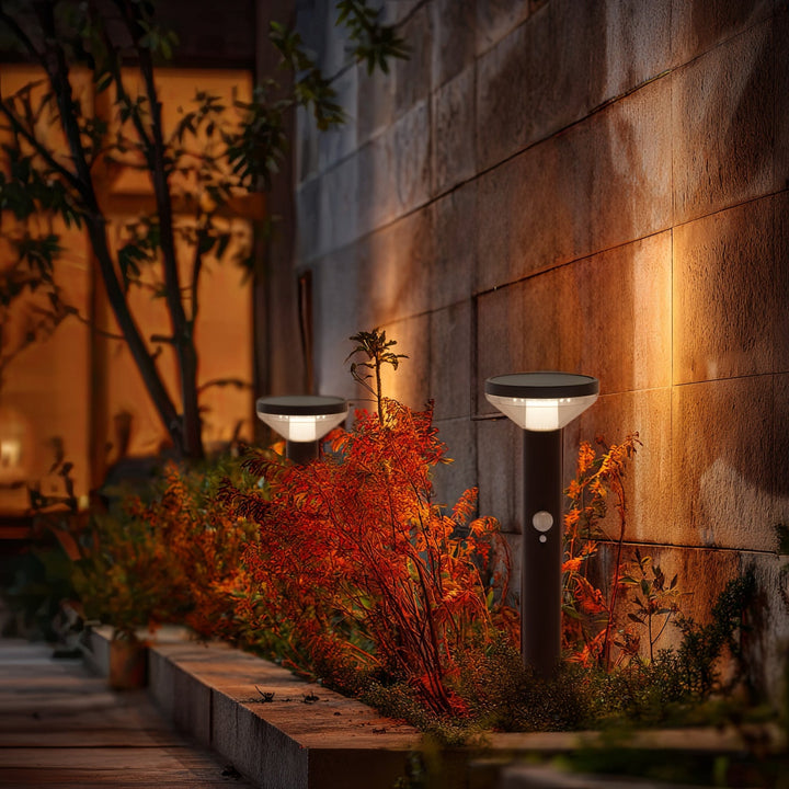 Lampa solara LED cu senzor, MCE465 C/M IP44, Bateria Li-ion 18650, IP44, 3,7V, 1200 mAh, neagra