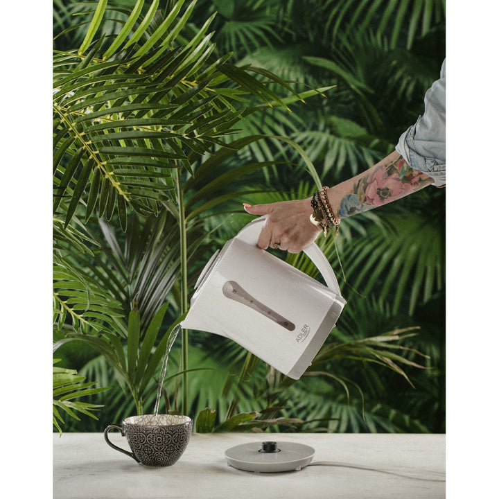 Голяма електрическа кана XXL 2,5 л Adler AD 1244, мощност 2200 W