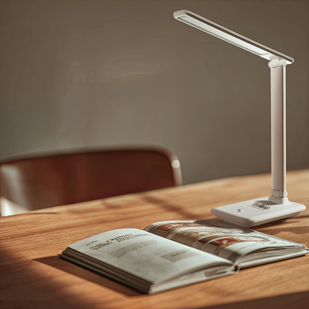LED настолна лампа Maclean, макс. 9 W, 220–240 V AC, променящ се цвят, регулируема яркост, безжично зарядно устройство, 450 lm, MCE616 W