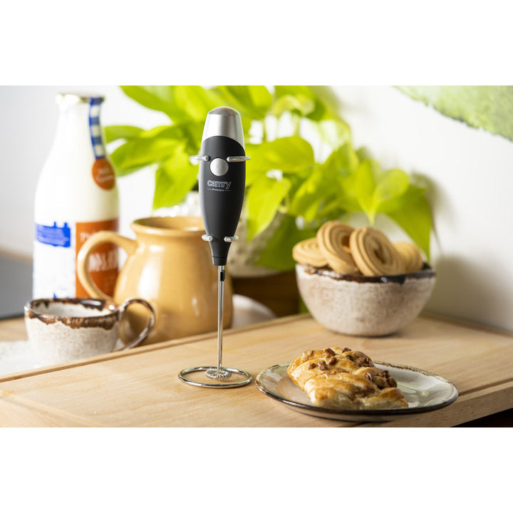 Пянач за мляко с миксер и стойка Camry CR 4501