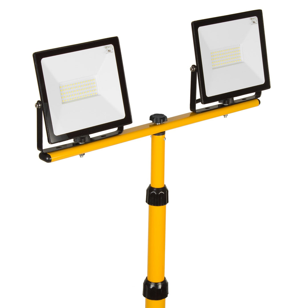 2x MCE550 бял халогенен прожектор 4000 lm + MCE583 статив