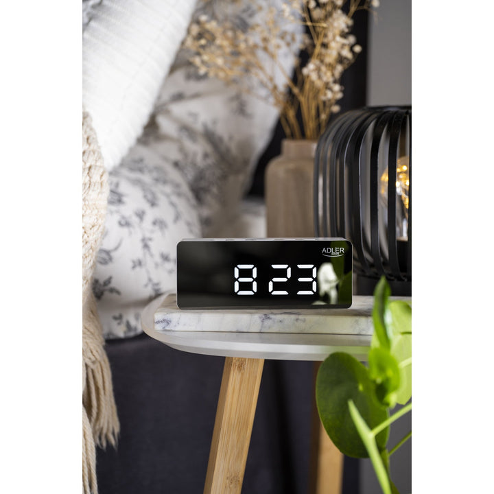 Аларма с LED дисплей и термометър Adler AD 1189 W