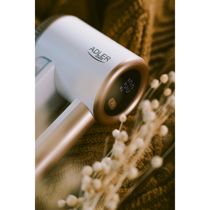 Бръснач за тъкани Adler, USB зарядно, LCD дисплей, 3 настройки за скорост, четка, AD 9617