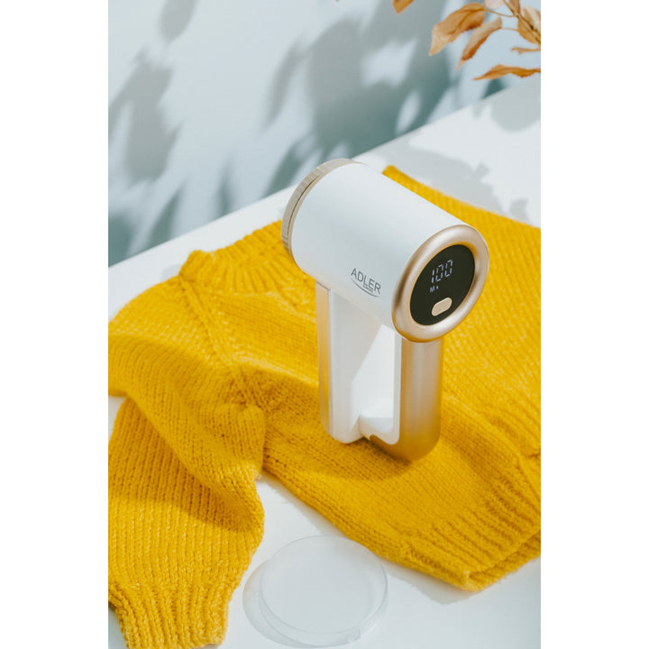 Бръснач за тъкани Adler, USB зарядно, LCD дисплей, 3 настройки за скорост, четка, AD 9617