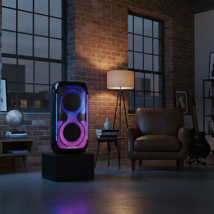 Blaupunkt Party Box високоговорител, LED осветление, Bluetooth, USB и AUX, FM радио, караоке функция, дистанционно управление, живот на батерията до 18 часа, PB60X