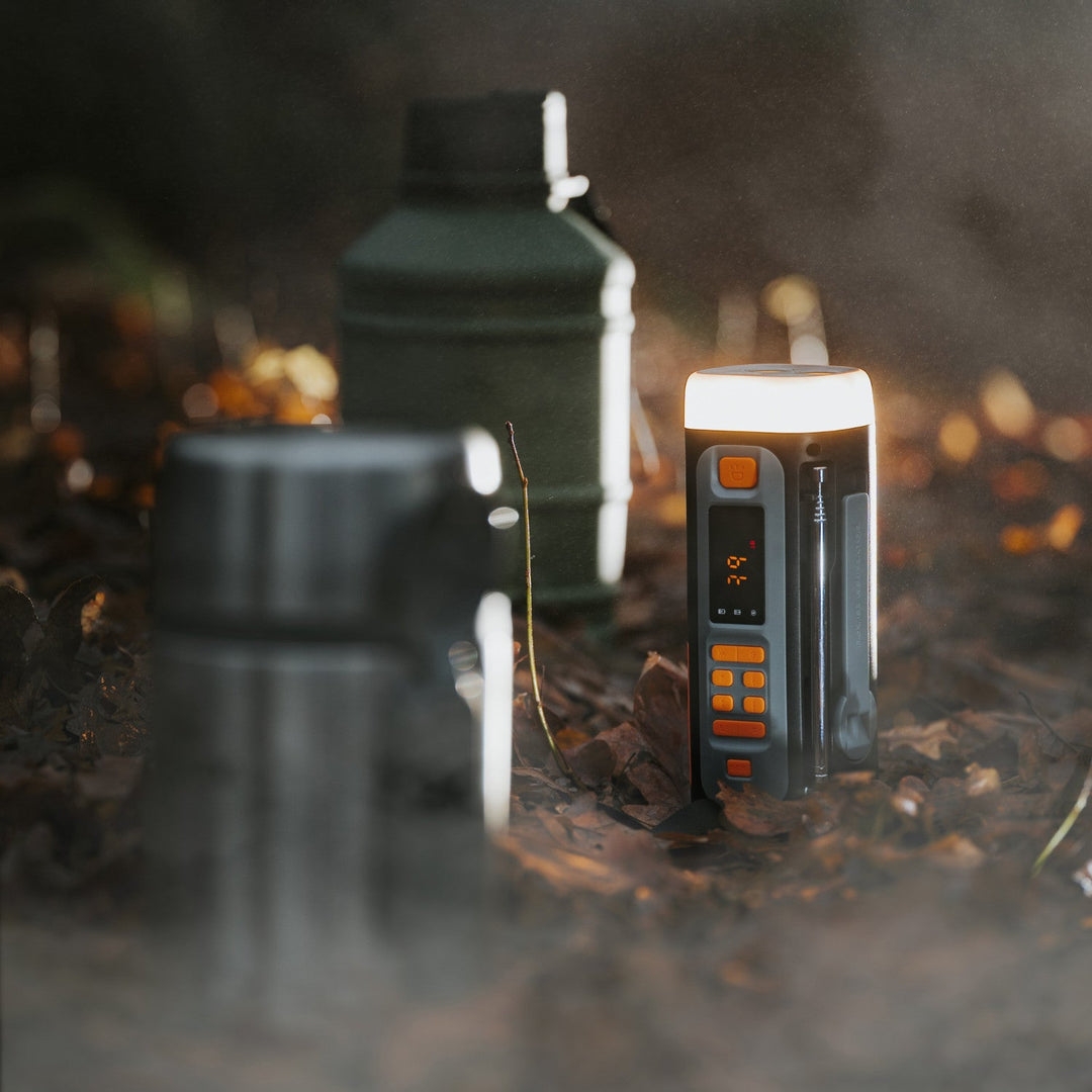 Аварийно радио Adler със соларен панел, ръчна манивела и power bank, Bluetooth 5.0, 4W LED фенер, 4500 mAh, AD 1920