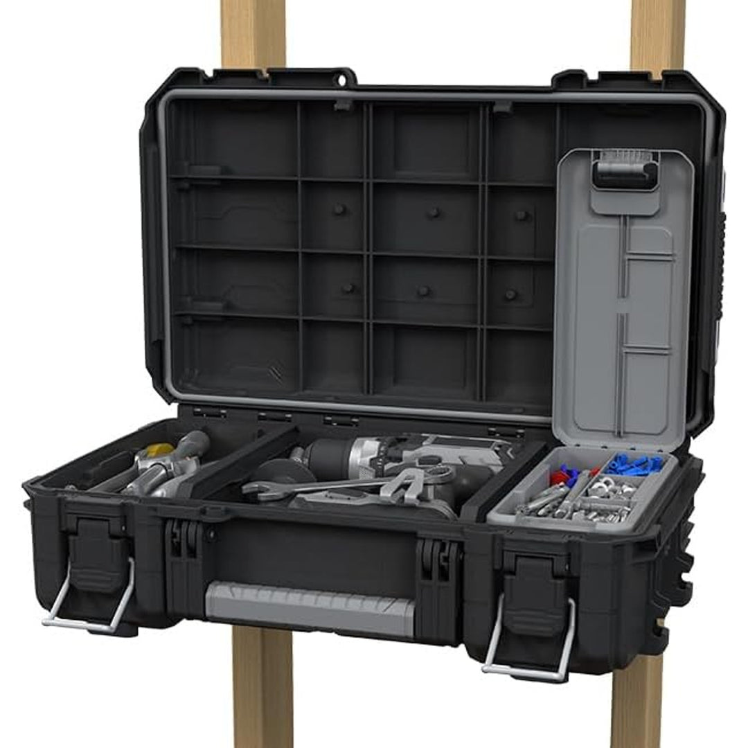 Куфар за инструменти Keter ROC Pro Gear 2.0, товароносимост 36 кг, място за катинар, уплътнение за защита от прах и вода, органайзер с капак в комплекта, възможност за закачане на стена, 256979
