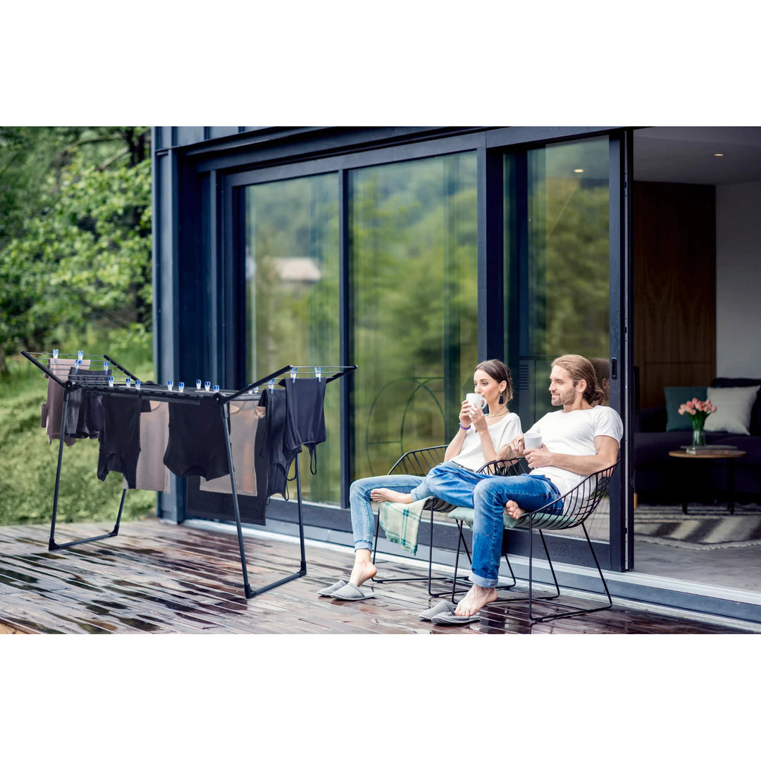 Leifheit Pegasus 180 Solid Black сушилник, дължина на въжето 18 м, стабилни успоредни крака, устойчив на атмосферни влияния, 2 щипки за пране, 81589