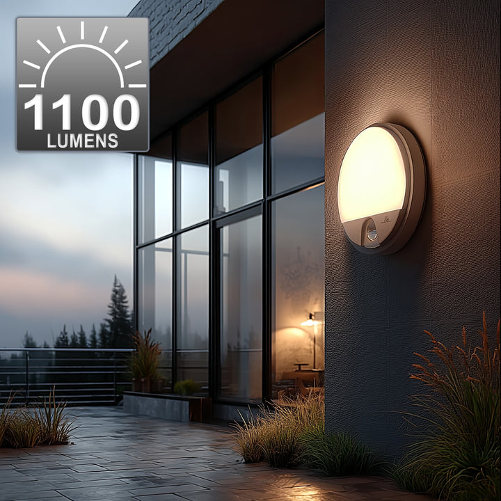 LED лампа с датчик за движение Maclean, PIR датчик, бял цвят, 15 W, IP54, 1100 lm, неутрален цвят, MCE291 W, 2 броя