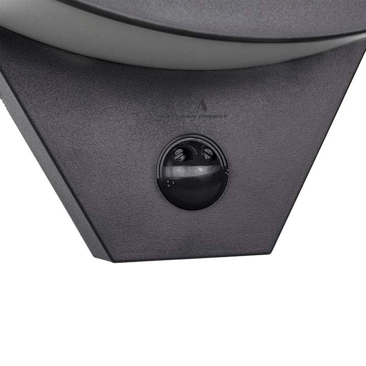 LED лампа с инфрачервен датчик за движение MCE290 B 800lm 10W IP54 Maclean Energy, черна