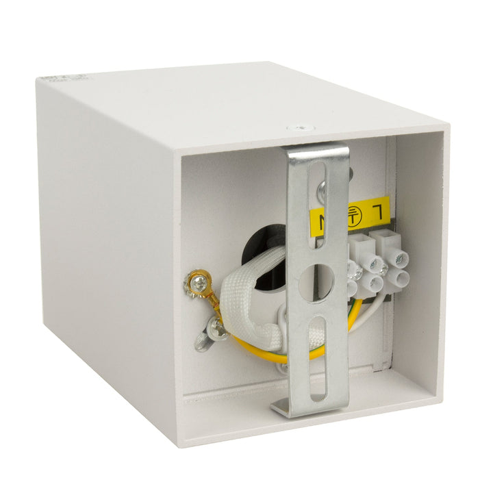 GU10 MCE426 W халогенен прожектор за повърхностен монтаж, бял, 80x80x115mm, квадратен, алуминий