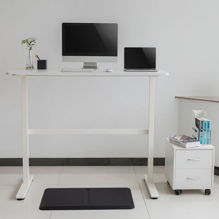 Ръчно регулируемо бюро Ergo Office, макс. 40 кг, макс. височина 117 см, с плот за работа в изправено/седнало положение, ER-401 W