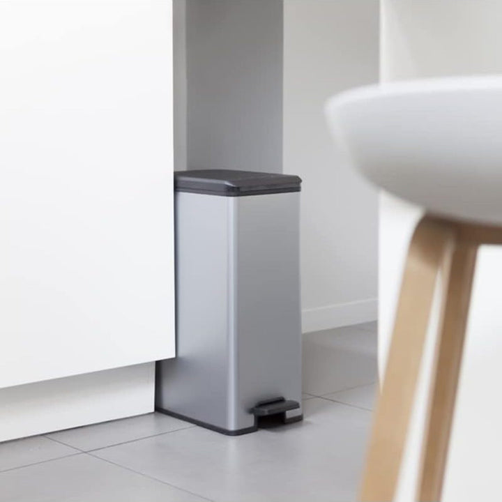 Кошче за отпадъци Curver, с педал, капацитет 40 л, Slim Bin